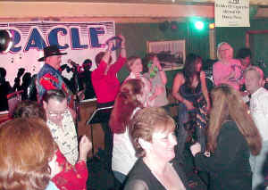 on_stage_3.jpg (208828 bytes)
